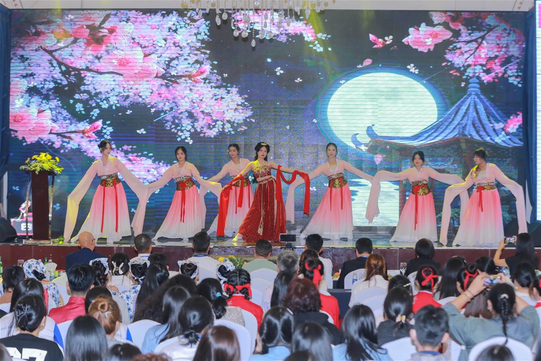 Dấu ấn Lạc Hồng từ Chung kết Hùng biện tiếng Trung khu vực phía Nam