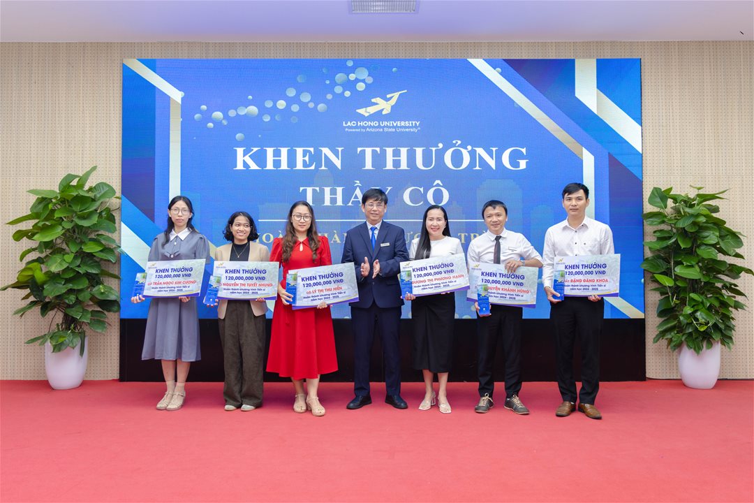 LHU vinh danh các tập thể, cá nhân xuất sắc trong công tác đào tạo